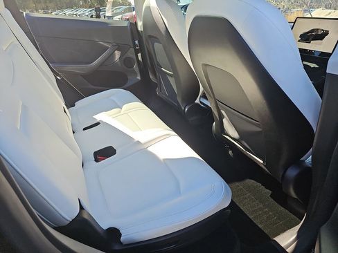 Used 2024 Tesla Model Y Long Range image 14