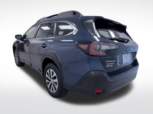 Used 2024 Subaru Outback Premium AWD/4WD image 6
