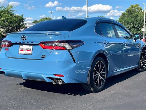 Used 2024 Toyota Camry SE AWD/4WD image 12