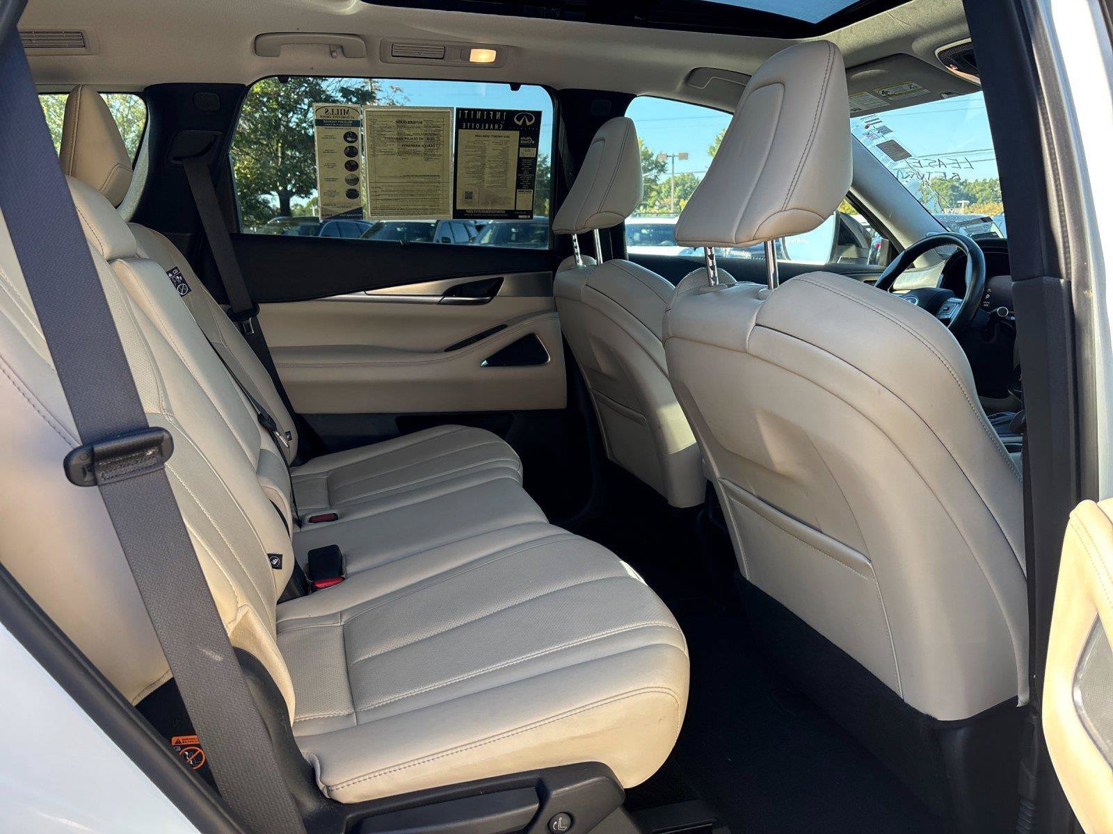 Used 2023 INFINITI QX60 Luxe w/ Performance Audio Package AWD/4WD image 37