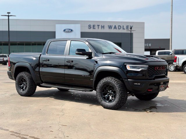 Used 2027 RAM 1500 4x4 Crew Cab image 1