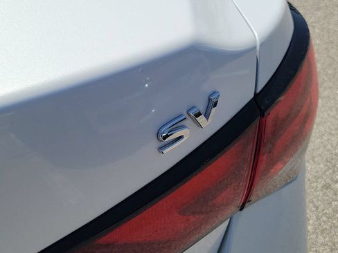 Used 2023 Nissan Sentra SV w/ SV Premium Package FWD image 8