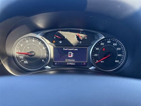 Used 2023 GMC Terrain SLT w/ Tech Package image 11