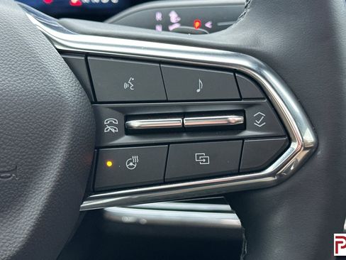 Used 2025 Chevrolet Equinox ACTIV w/ Convenience Package III image 29