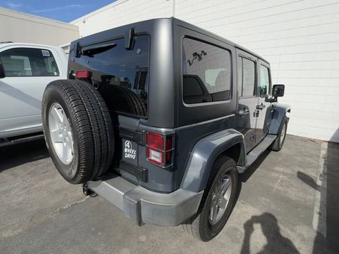 Used 2017 Jeep Wrangler Unlimited Sahara w/ Quick Order Package 24E Chief AWD/4WD image 4