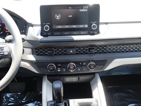 Certified 2025 Honda Accord LX image 15