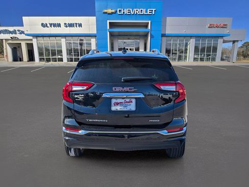 Used 2024 GMC Terrain Denali image 9