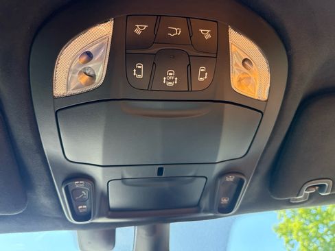 Used 2021 Chrysler Pacifica Pinnacle AWD/4WD image 29
