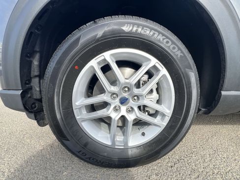 New 2026 Ford Explorer Active image 12