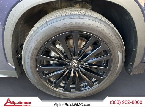 Used 2025 Toyota Highlander XSE AWD/4WD image 14