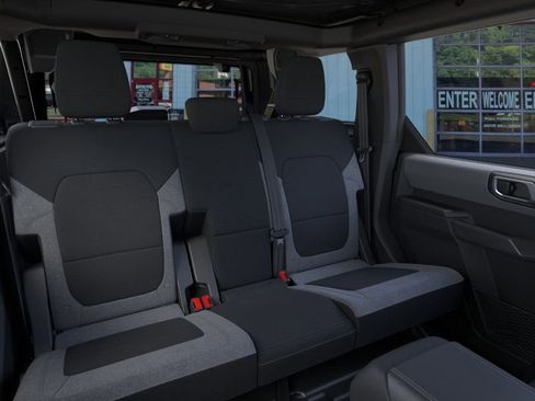 Used 2025 Ford Bronco Big Bend image 11