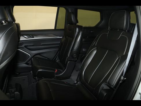 New 2026 Jeep Grand Cherokee L Limited w/ Limited Altitude Package image 24