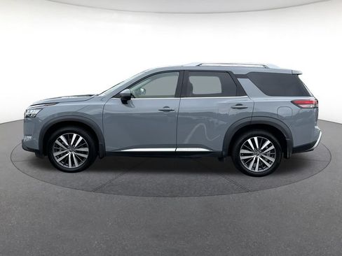 Used 2022 Nissan Pathfinder Platinum AWD/4WD image 2