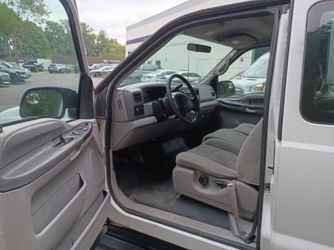 Used 2001 Ford F250 2WD SuperCab Super Duty image 12