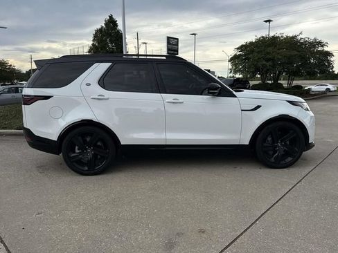 Used 2023 Land Rover Discovery S R-Dynamic AWD/4WD image 4
