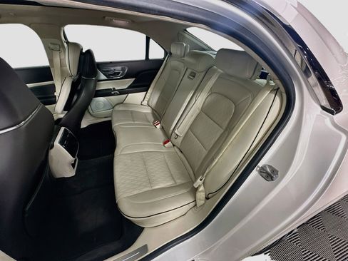 Used 2018 Lincoln Continental Black Label AWD/4WD image 30