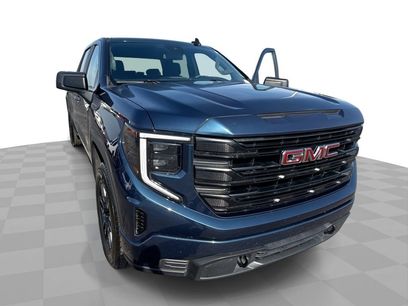 Used 2023 GMC Sierra 1500 Pro w/ Graphite Edition
