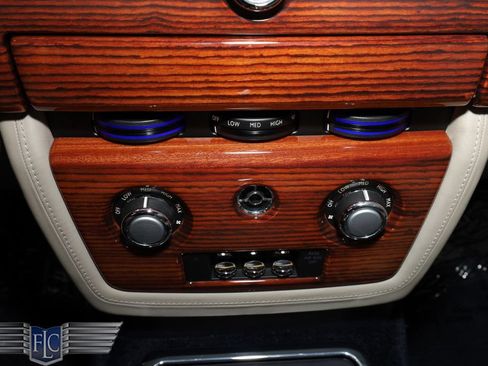 Used 2009 Rolls-Royce Phantom Coupe RWD image 36