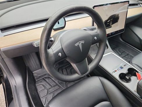 Used 2022 Tesla Model 3 Long Range image 10