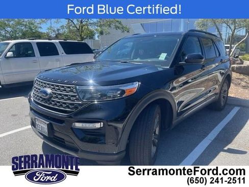 Used 2022 Ford Explorer XLT w/ Equipment Group 202A AWD/4WD image 3