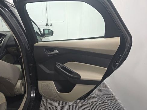 Used 2014 Ford Focus SE FWD image 15