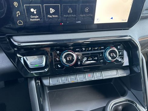 New 2026 GMC Sierra 2500 AT4 w/ AT4 Premium Plus Package AWD/4WD image 26