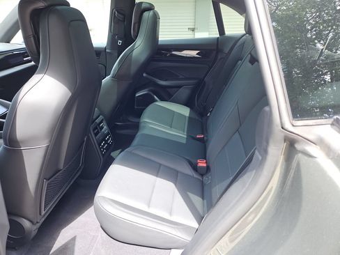 Certified 2025 Porsche Macan 4 Electric AWD/4WD image 36