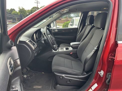 Used 2011 Jeep Grand Cherokee Laredo AWD/4WD image 11