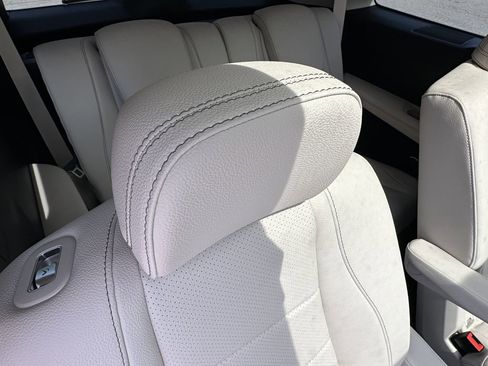 New 2026 Mercedes-Benz GLS 450 4MATIC image 19