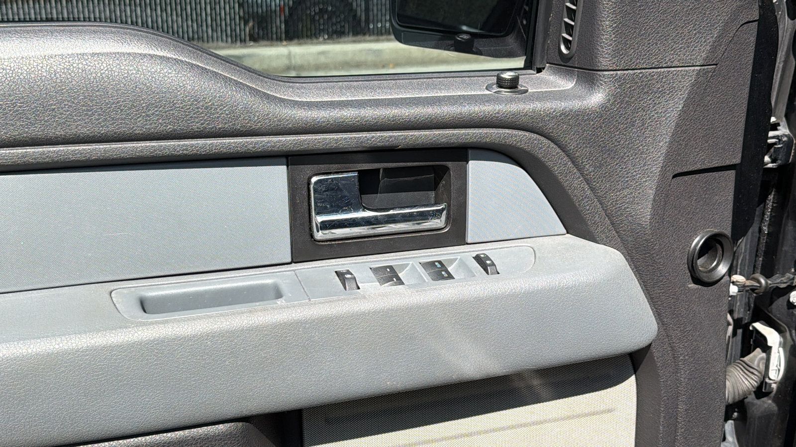 Used 2014 Ford F150 STX w/ Equipment Group 201A Mid AWD/4WD image 15