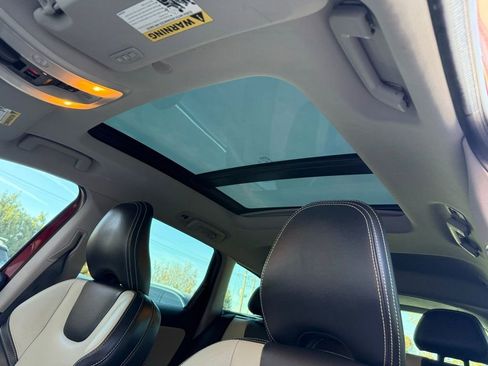 Used 2017 Volvo XC60 T5 Dynamic w/ Preferred Option Package image 16