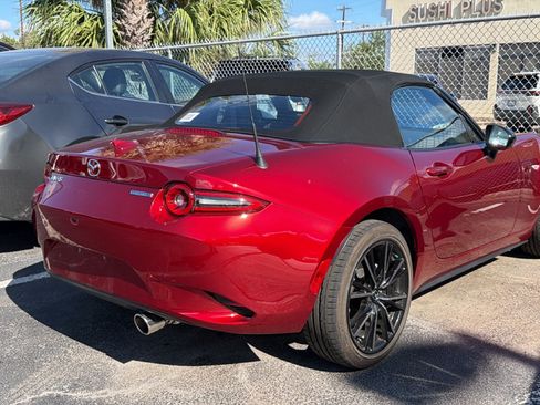 Used 2024 MAZDA MX-5 Miata Grand Touring RWD image 24