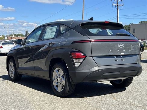 New 2026 Hyundai Kona SE image 24