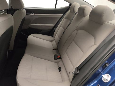 Used 2019 Hyundai Elantra SE FWD image 18