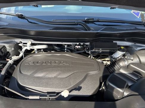 Used 2022 Honda Pilot Touring image 32