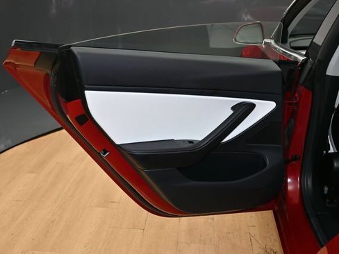 Used 2018 Tesla Model 3 Long Range AWD/4WD image 38