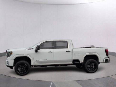 Used 2020 GMC Sierra 2500 Denali w/ Denali Ultimate Package AWD/4WD image 2