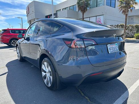 Used 2023 Tesla Model Y AWD image 5