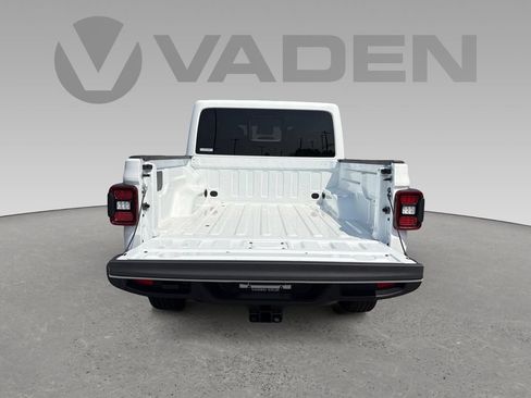 New 2026 Jeep Gladiator Sport AWD/4WD image 21