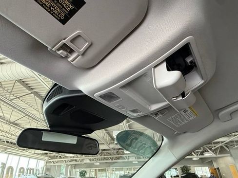 Used 2022 Ford Escape SE w/ Convenience Package FWD image 28