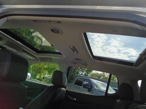 Used 2023 GMC Acadia SLT w/ Trailering Package AWD/4WD image 24