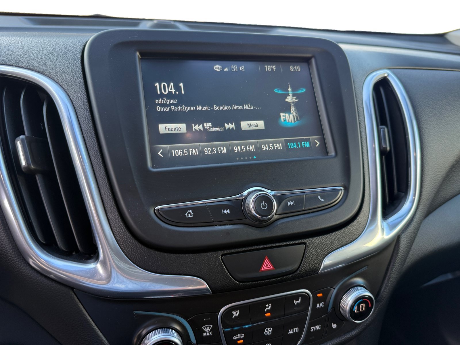Used 2018 Chevrolet Equinox LT AWD/4WD image 12