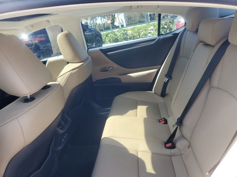 Certified 2021 Lexus ES 350 w/ Premium Package image 11