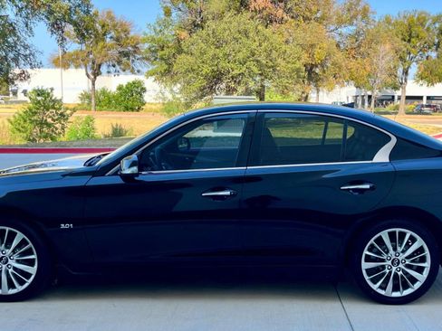 Used 2019 INFINITI Q50 Luxe w/ Essential Package (3.0T Luxe) RWD image 9