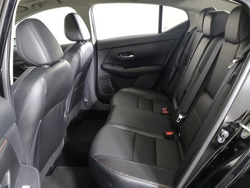 Used 2023 Nissan Sentra SR w/ SR Premium Package image 34