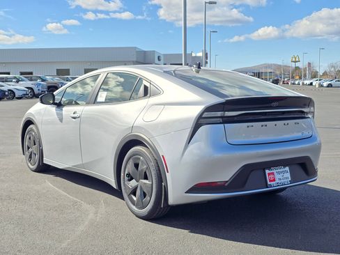 New 2026 Toyota Prius Plug-In Hybrid image 3