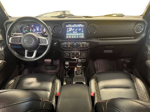 Used 2022 Jeep Wrangler Unlimited Sahara AWD/4WD image 10