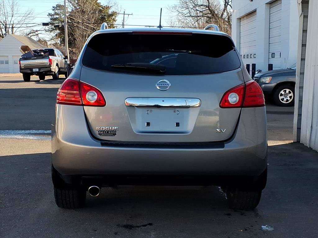 Used 2012 Nissan Rogue SV w/ Premium Pkg FWD image 4