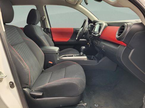 Certified 2023 Toyota Tacoma SR5 image 14