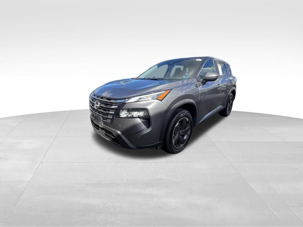 Used 2024 Nissan Rogue SV AWD/4WD image 2
